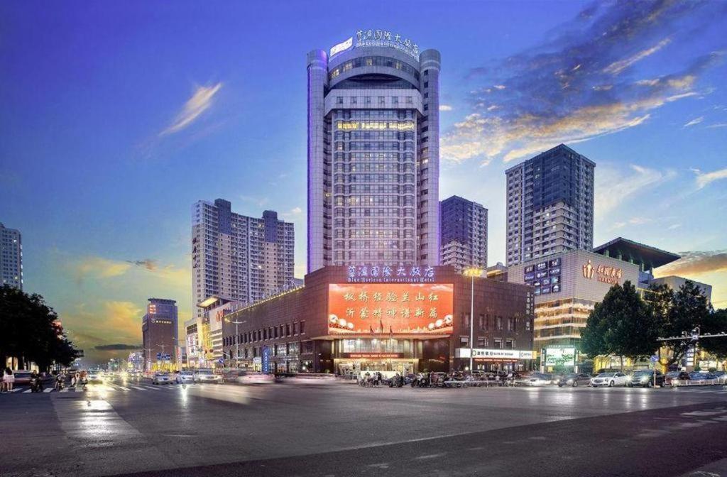 Linyi Blue Horizon Intenational Hotel Exterior foto